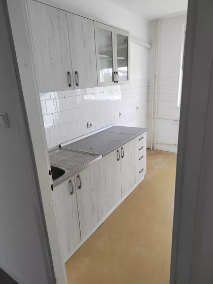 Trg Jakaba I Komora 14 | 4zida.rs