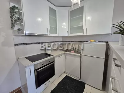 Pariske komune | 4zida.rs