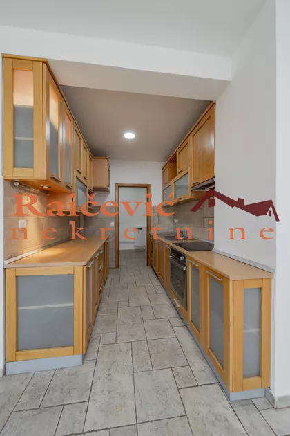 Zivka Davidovica | 4zida.rs