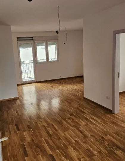 Nine Kirsanove | 4zida.rs