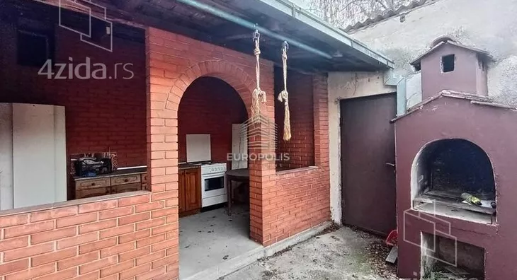 Petosoban stan | 4zida