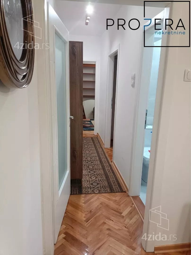 Četvoroiposoban stan | 4zida