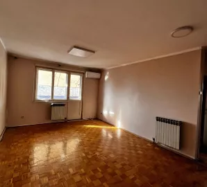 Gradske lokacije, Kraljevo, 2.5 stan | 4zida.rs