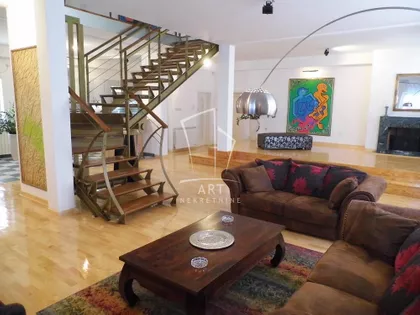 Svetozara Radojčića | 4zida.rs