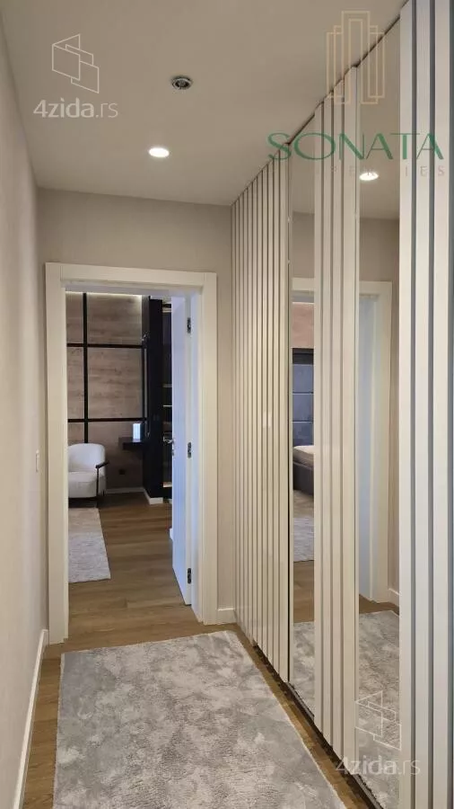 Petosoban stan | 4zida