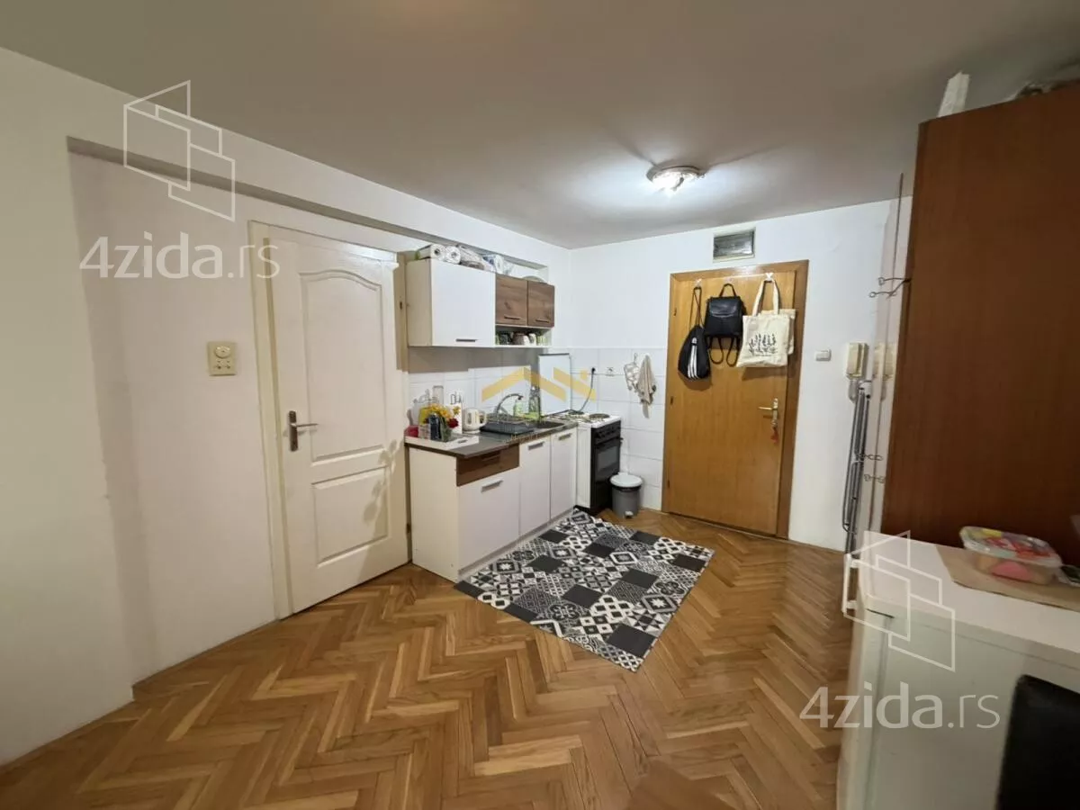Garsonjera | 4zida