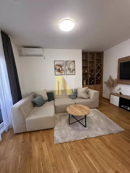 Adamovićevo Naselje | 4zida.rs