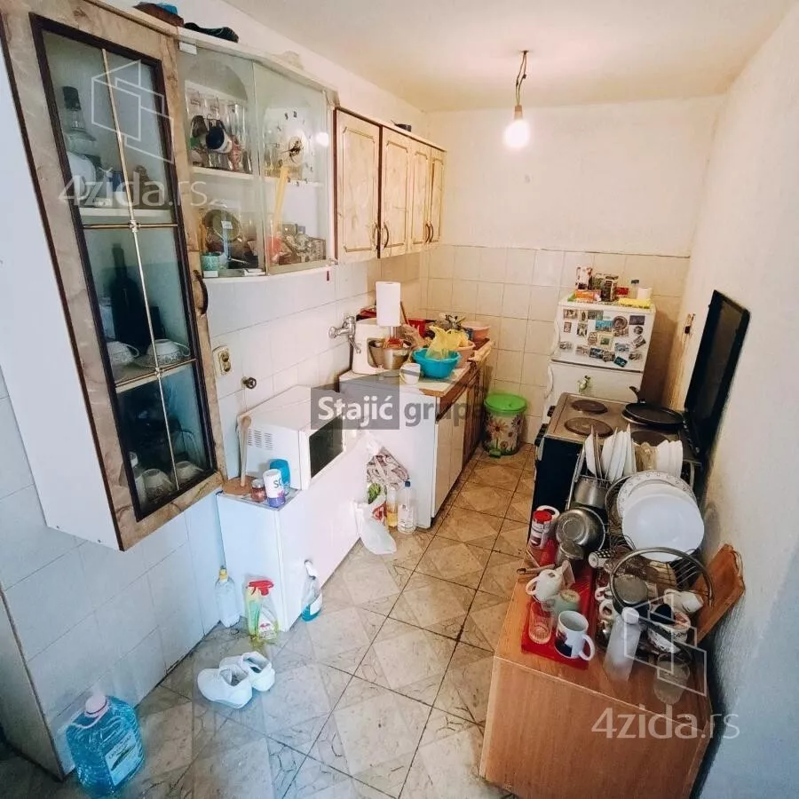 Petosoban stan | 4zida