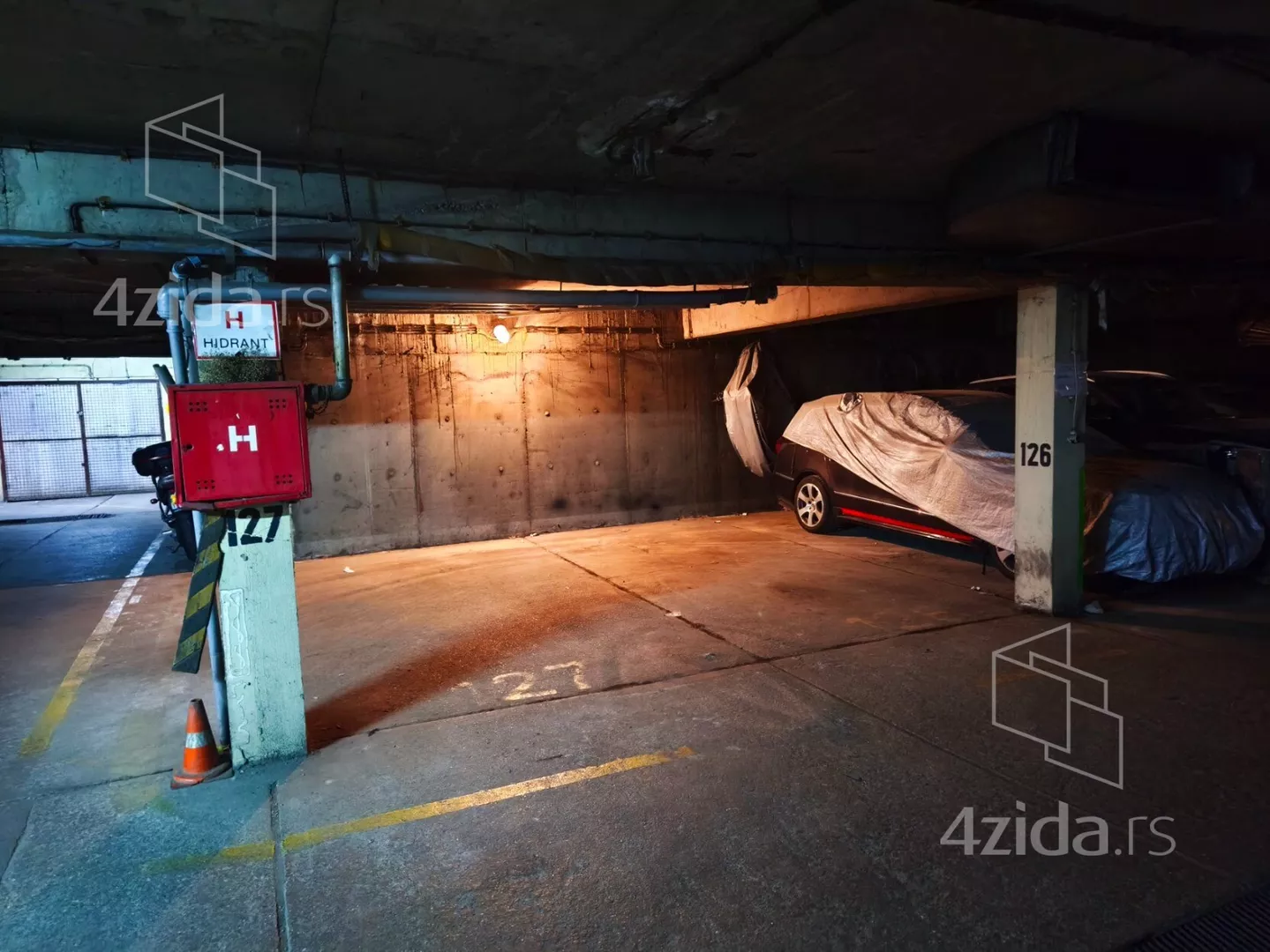 Parking | 4zida