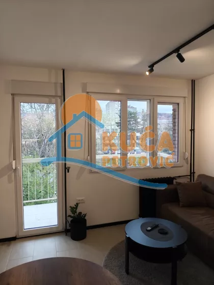 Cara Uroša | 4zida.rs