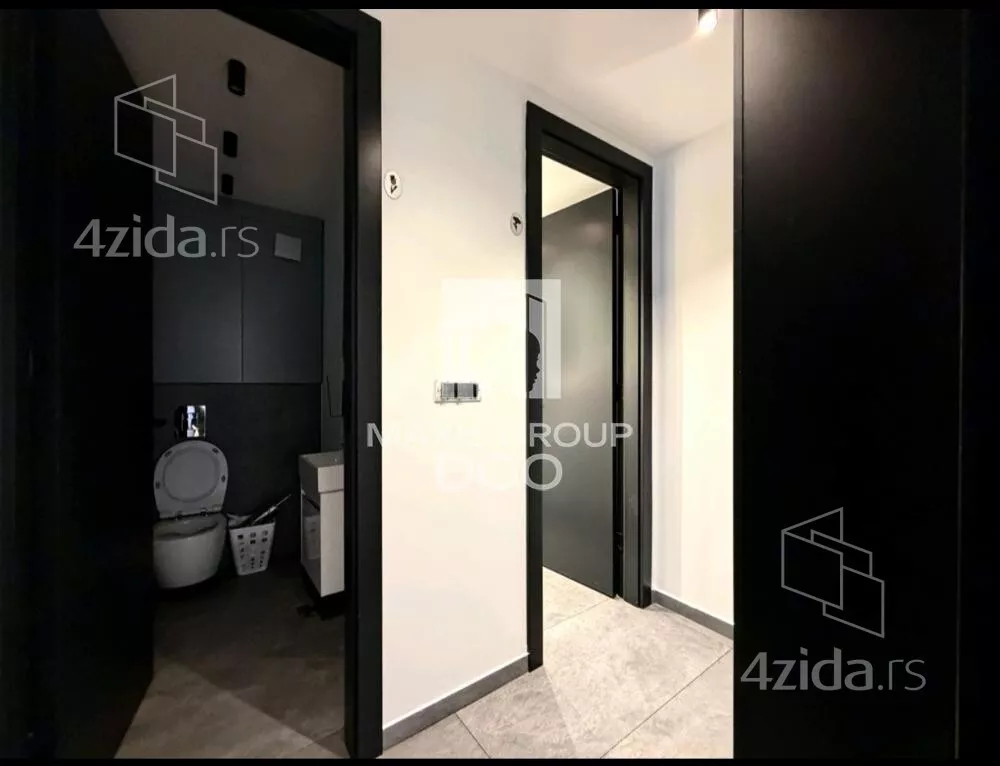 Poslovna zgrada | 4zida