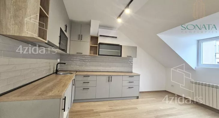 Petosoban stan | 4zida