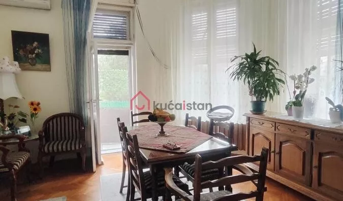 Šestosoban stan | 4zida