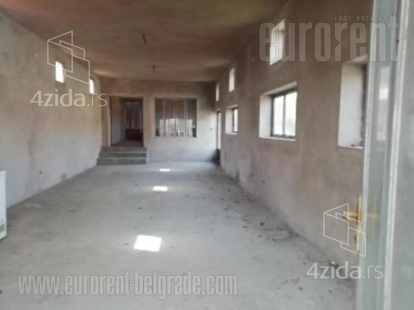 Üzlethelyiség · 600 m² · Smederevska Palanka