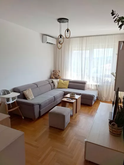 Bulevar Cara Lazara | 4zida.rs