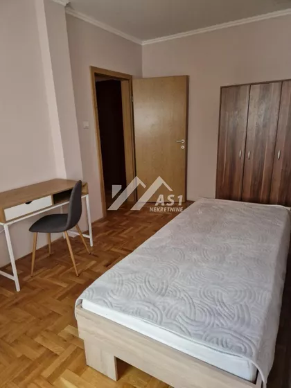 Vuka Karadžića | 4zida.rs