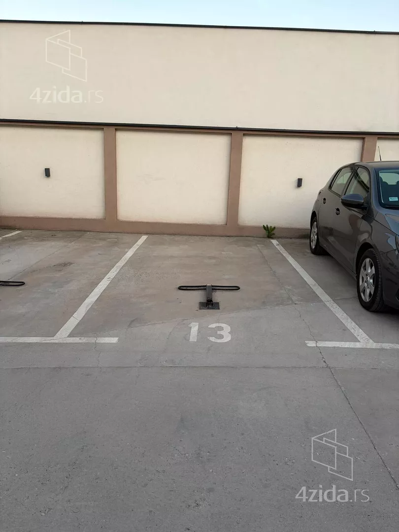 Parking | 4zida
