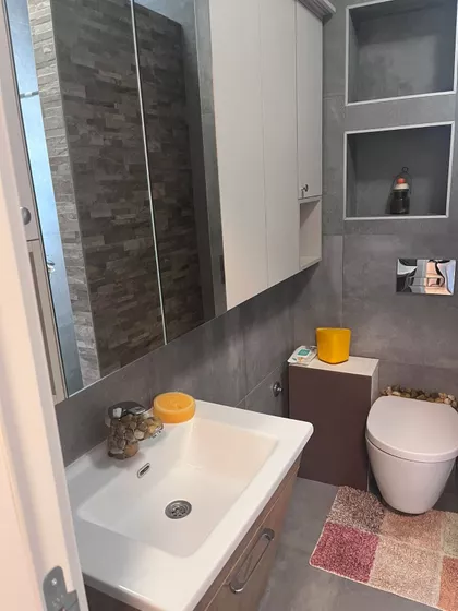 Stari Banovci | 4zida.rs
