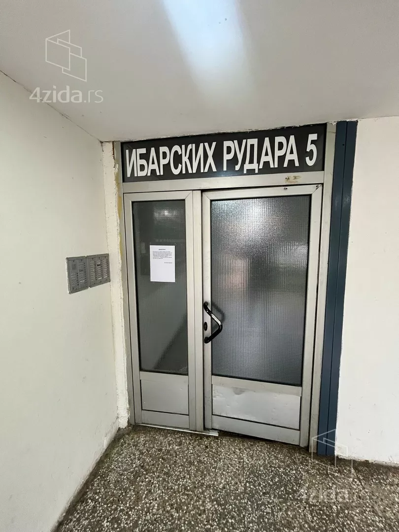Jednoiposoban stan | 4zida
