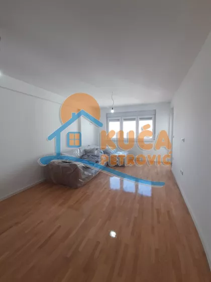 Cara Dušana | 4zida.rs