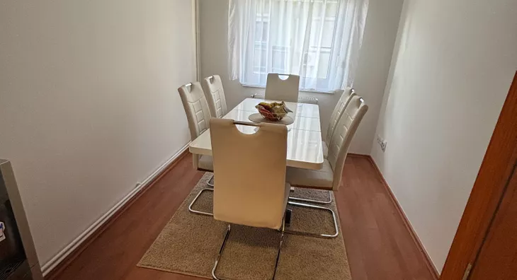 Šestosoban stan | 4zida