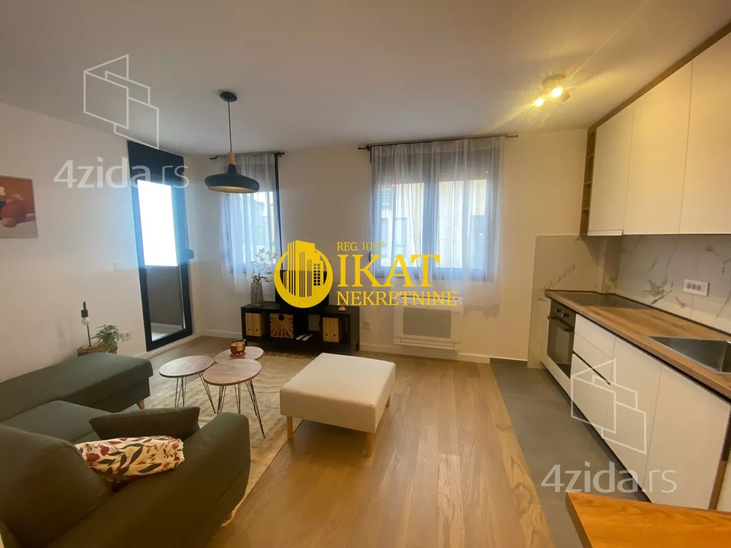 Jednoiposoban stan | 4zida