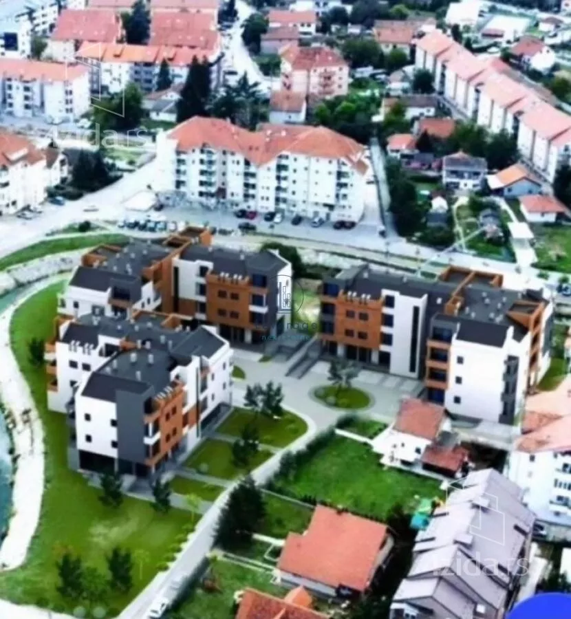 Četvoroiposoban stan | 4zida