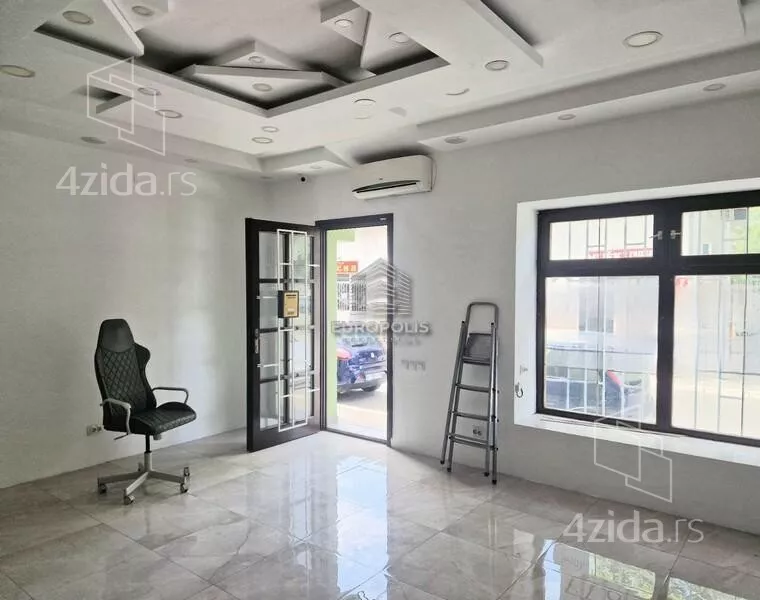 Lokal | 4zida