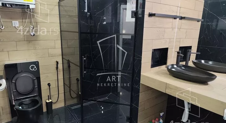 Petosoban stan | 4zida