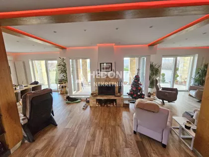 Vase Čarapića | 4zida.rs