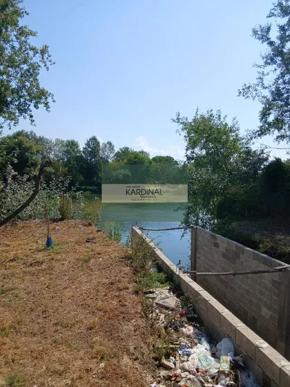 Ostrikovac | 4zida.rs