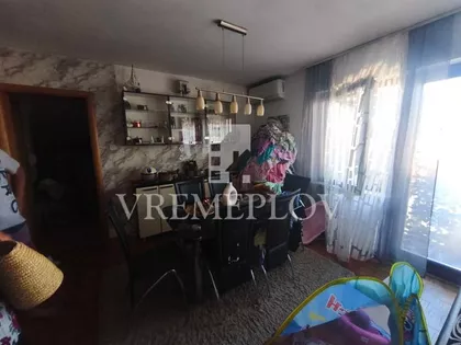 12. oktobra | 4zida.rs