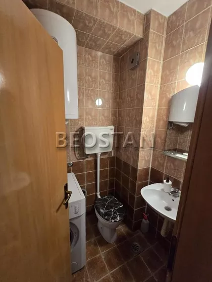 Ustanička | 4zida.rs