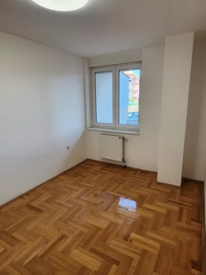 Romanijska 15A | 4zida.rs
