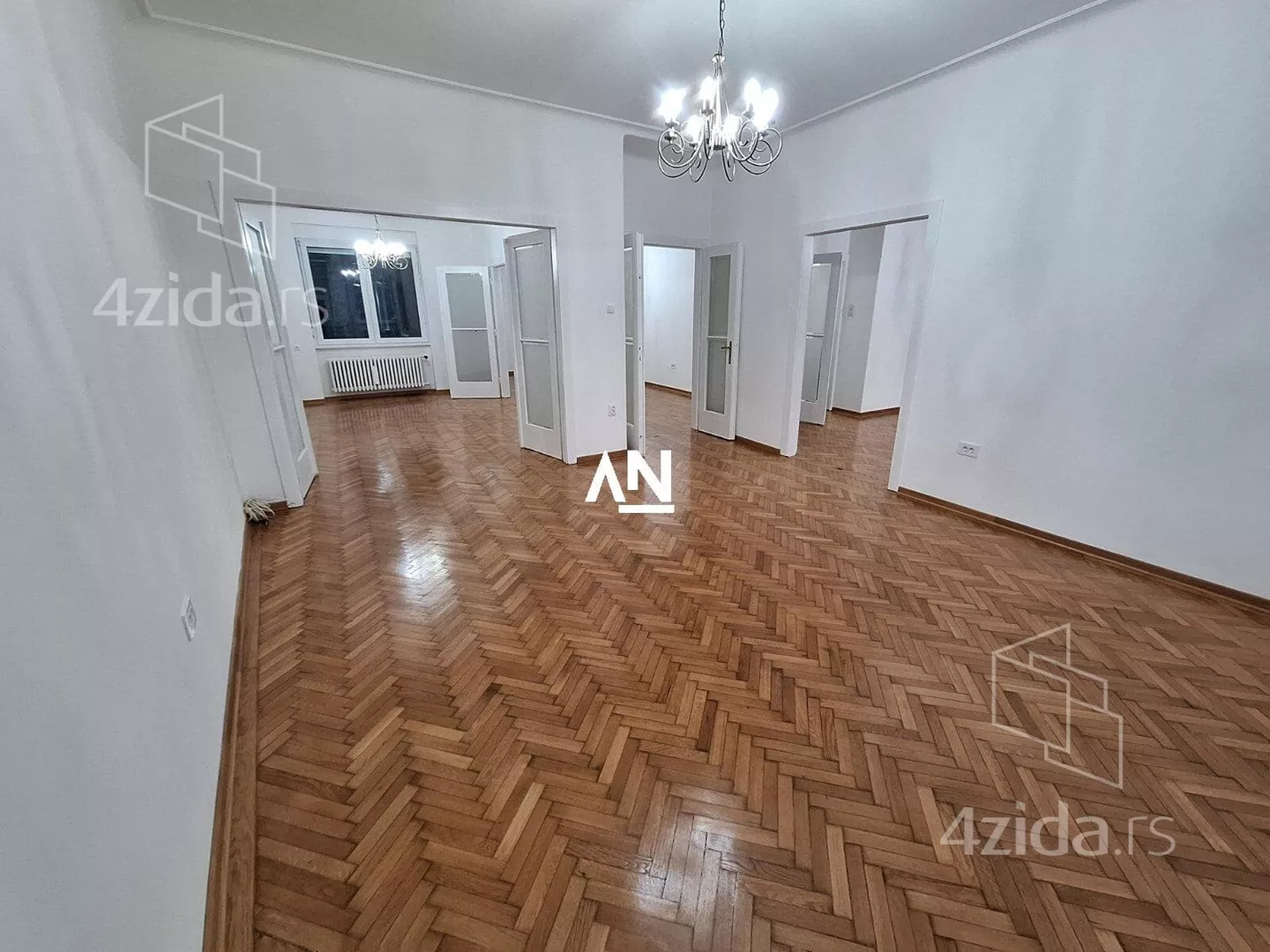 Petosoban stan | 4zida