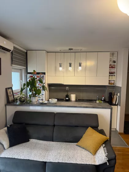 Ugrinovački Put 1 | 4zida.rs