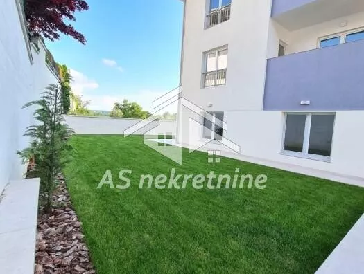 Šestosoban stan | 4zida