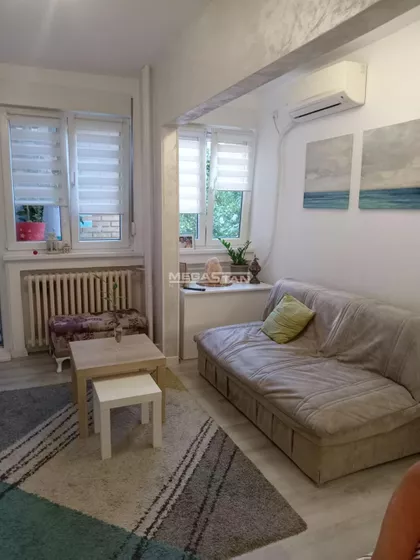 16. oktobra | 4zida.rs