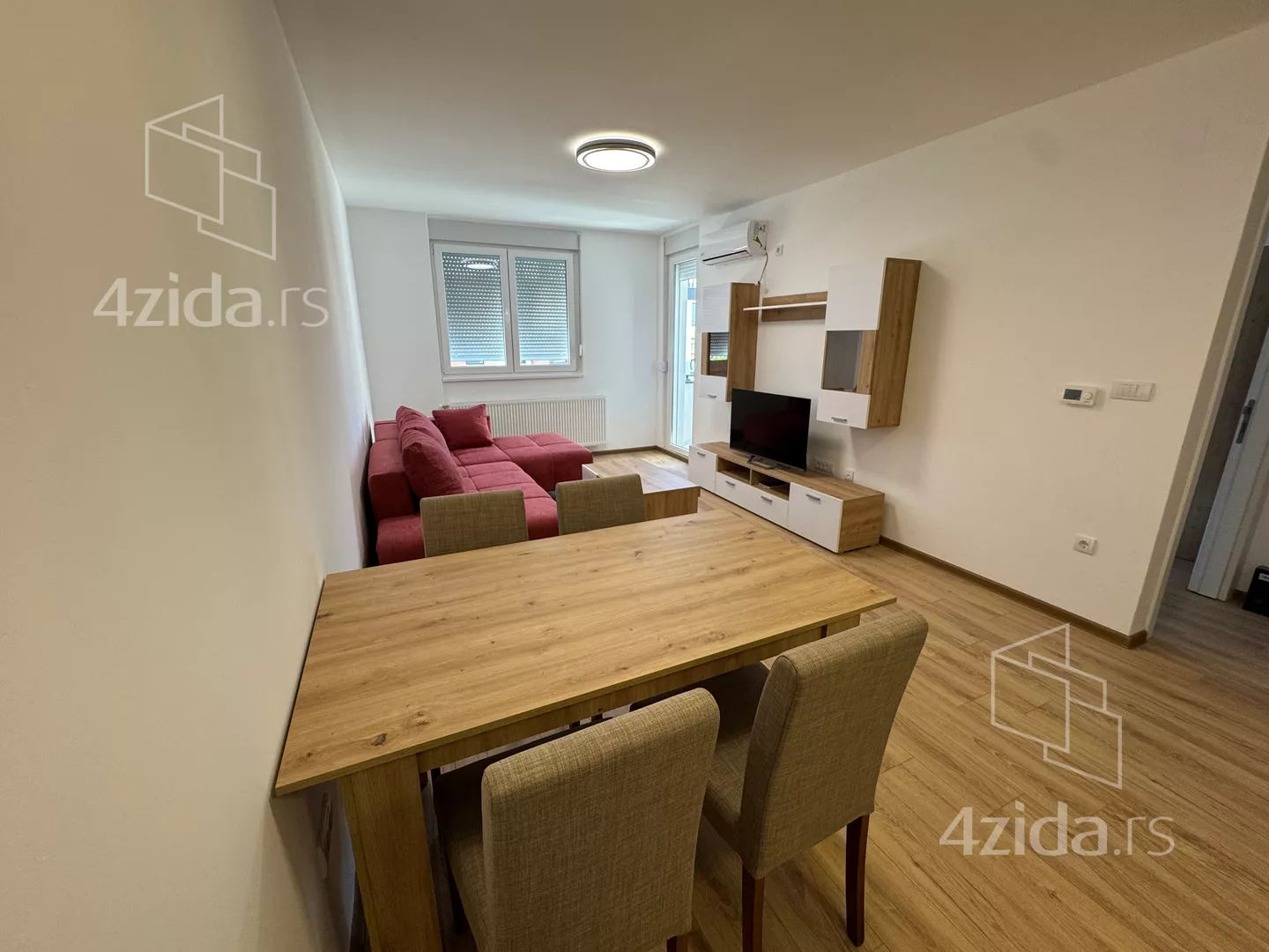 Jednoiposoban stan | 4zida