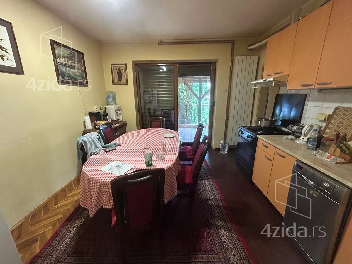 3-etažna kuća | 4zida