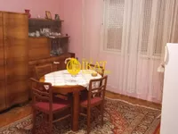 Gradske lokacije, Titel | 4zida.rs