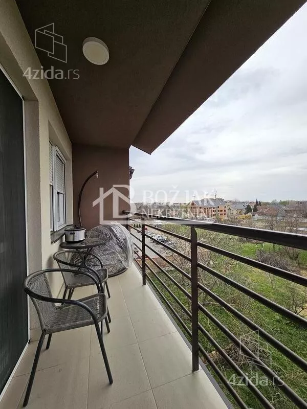 Petosoban stan | 4zida