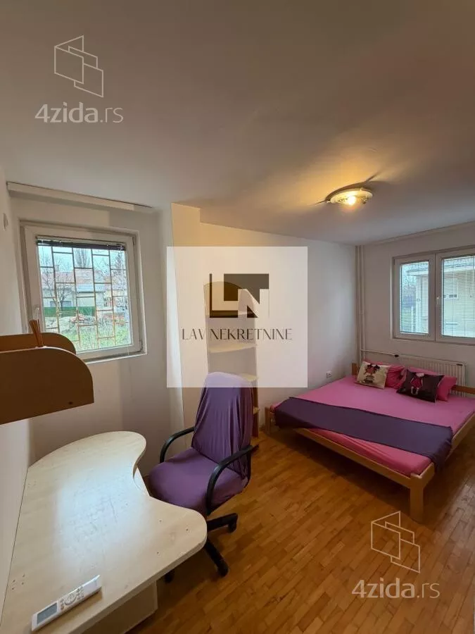 Šestosoban stan | 4zida