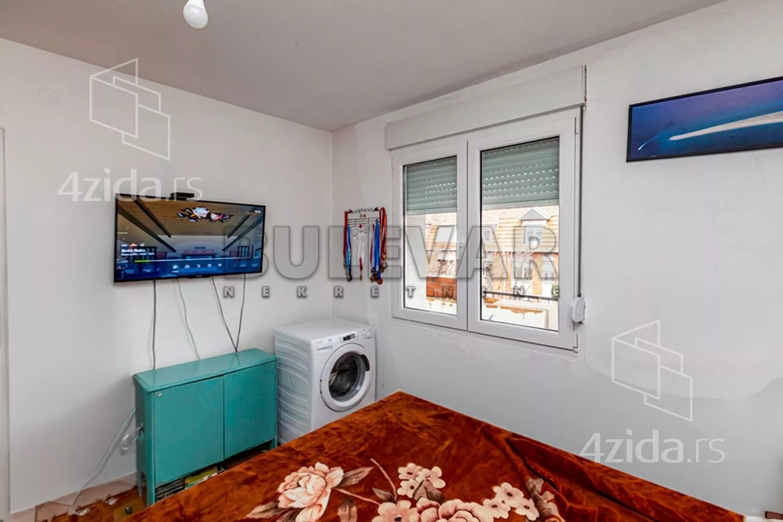 Dvoiposoban stan | 4zida