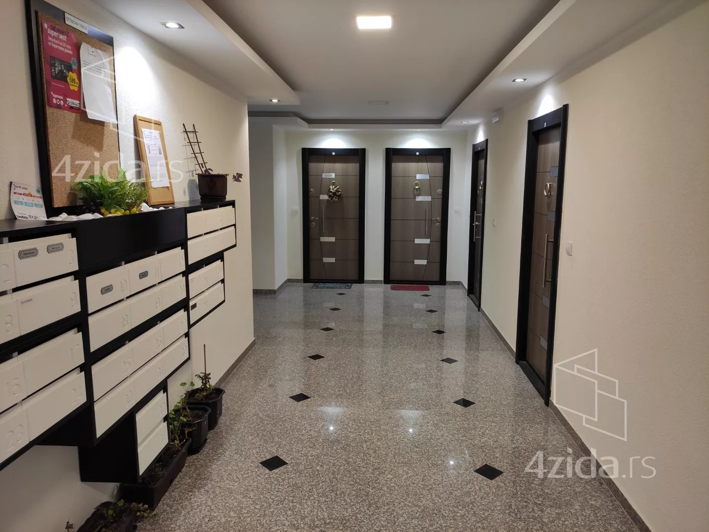 Garsonjera | 4zida