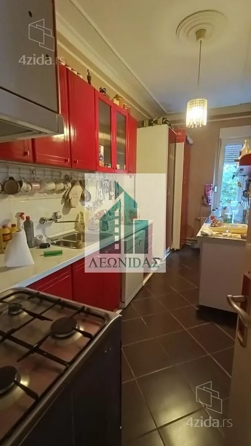 Četvoroiposoban stan | 4zida