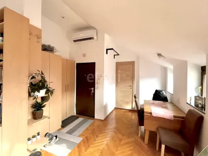 Ustanička | 4zida.rs