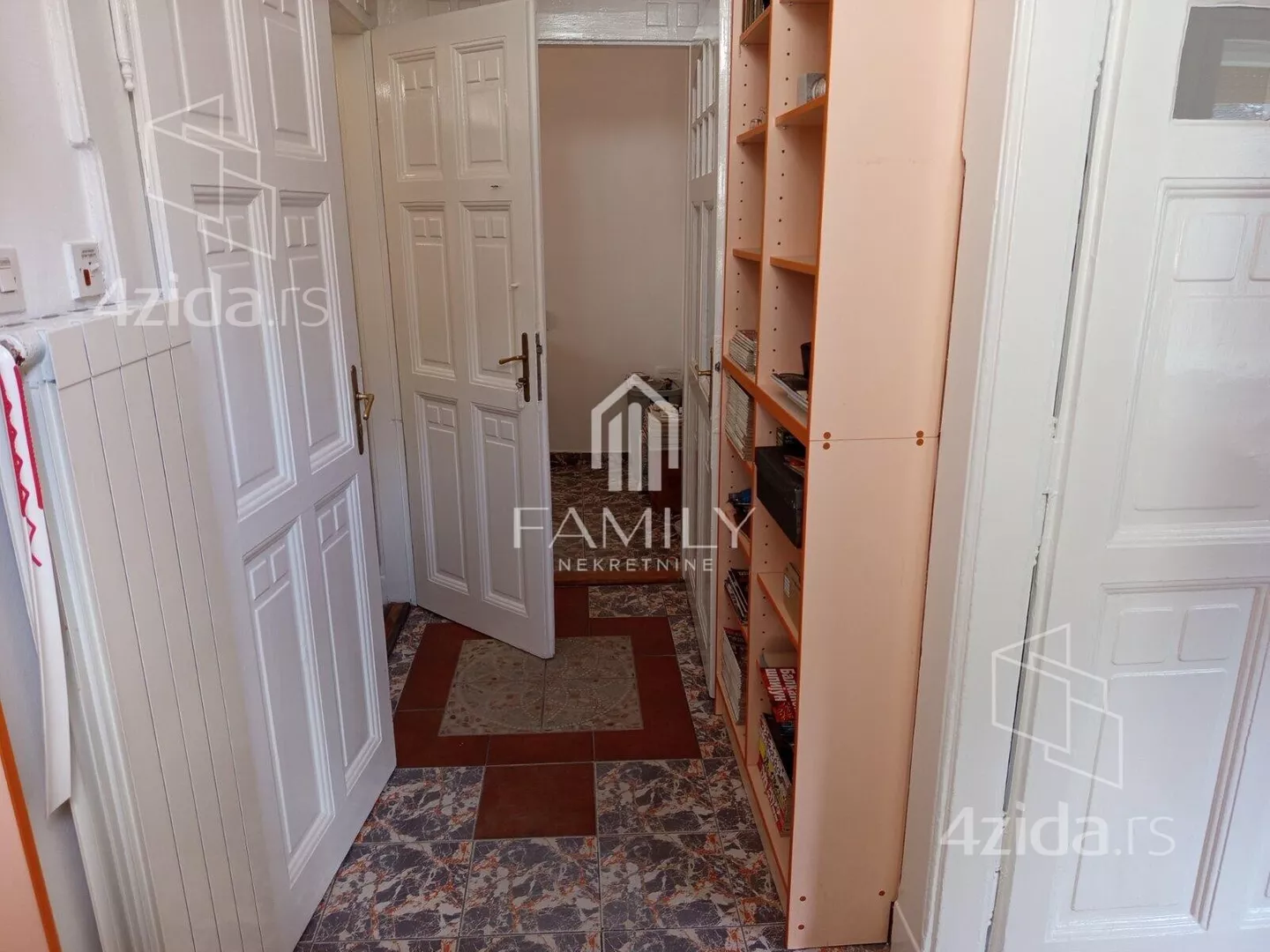 Četvoroiposoban stan | 4zida