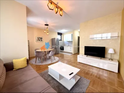 Crveni Krst Vračar | 4zida.rs