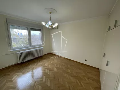 Senjačka | 4zida.rs